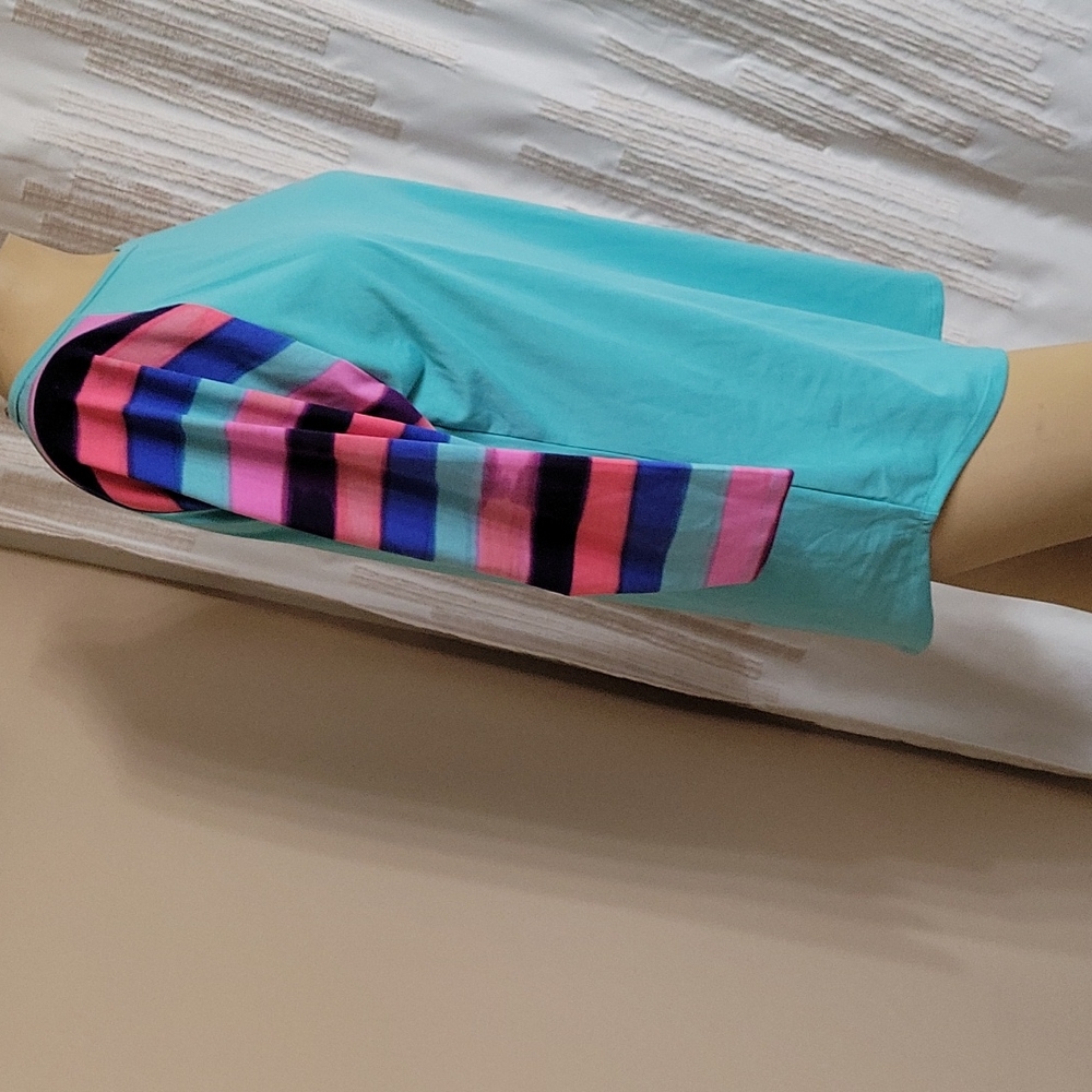 Lularoe Randy Raglan Tee!! NWT! - Picture 3 of 6